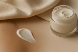 Чутлива шкіра після 40: вікова сенсибілізація і як повернути толерантність